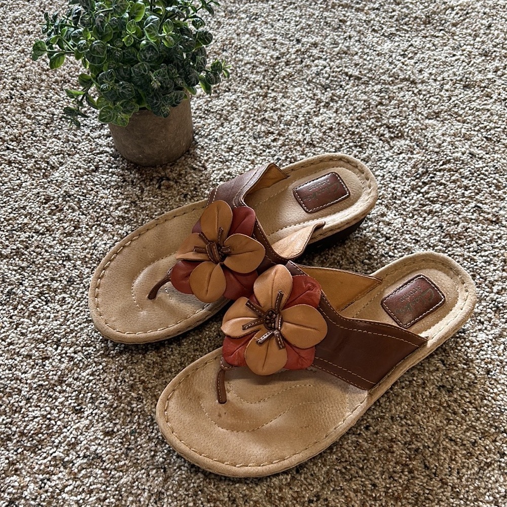 Clarks, Artisan Leather Sandals like new, womens size 9